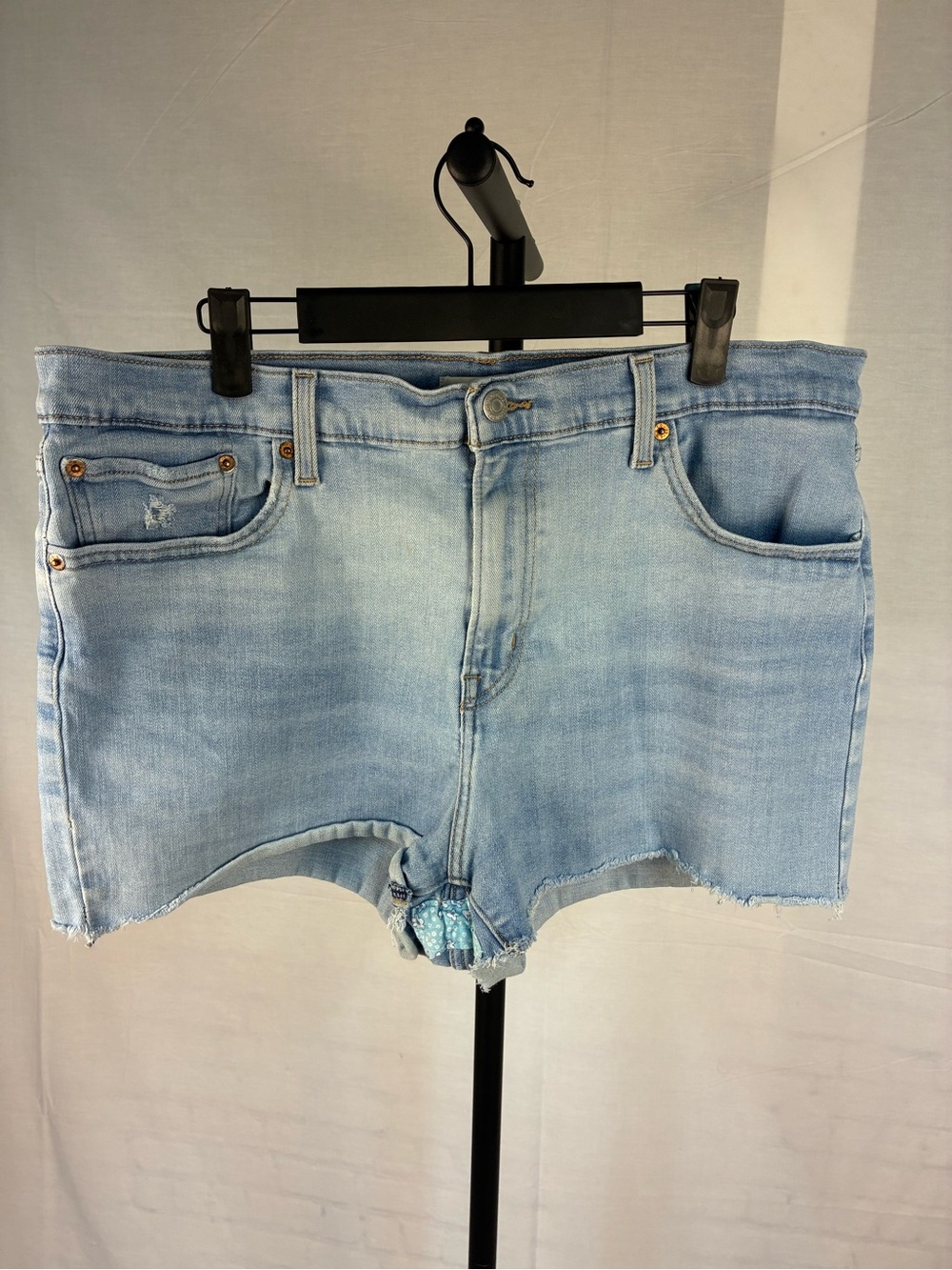 Levi's High Rise Denim Shorts 34